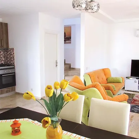 Erdos Villa